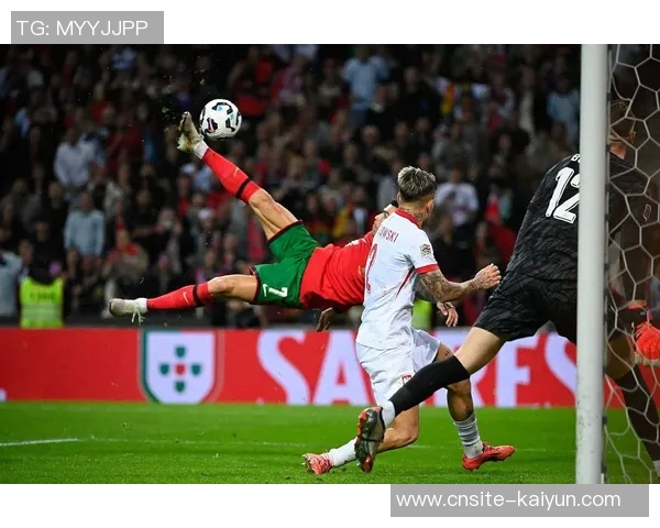 葡萄牙国家队宣布若昂内维斯受伤塔瓦雷斯紧急入选替补阵容 葡萄牙国家队宣布若昂内维斯受伤塔瓦雷斯紧急入选替补阵容