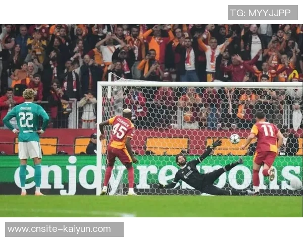 欧冠小组赛第四轮综述拜仁阿森纳国米强势全胜本菲卡贾府遭遇全败困境