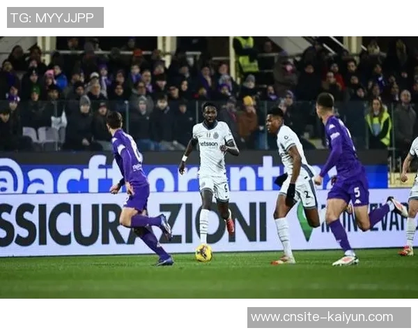 裁判专家指出国米应获点球紫百合后卫存在明显拉拽行为