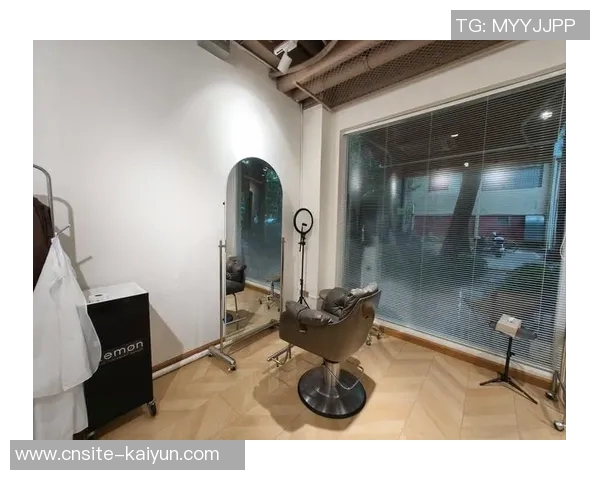 专属发型师分享为费尔明加维巴德吉亚马尔理发的独特体验与感受