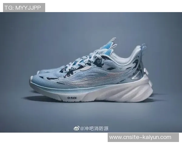 奥赖利英格兰队首秀精彩纷呈斯通斯亲自颁发纪念帽子致敬新星