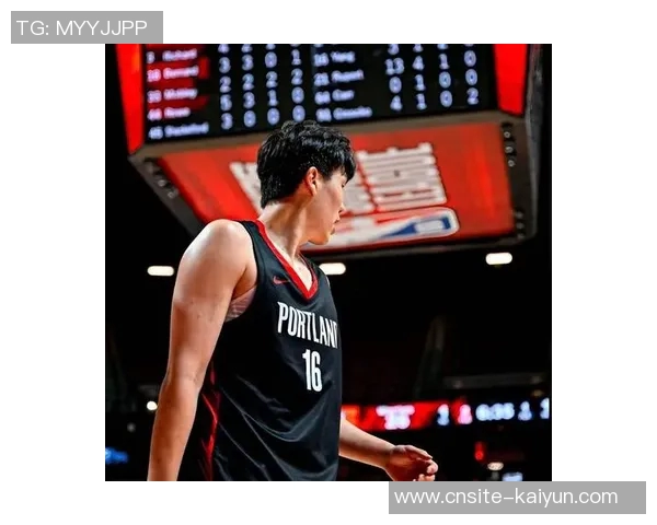 熊记：开拓者球迷期待科沃德崛起与埃迪成功限制杨瀚森表现